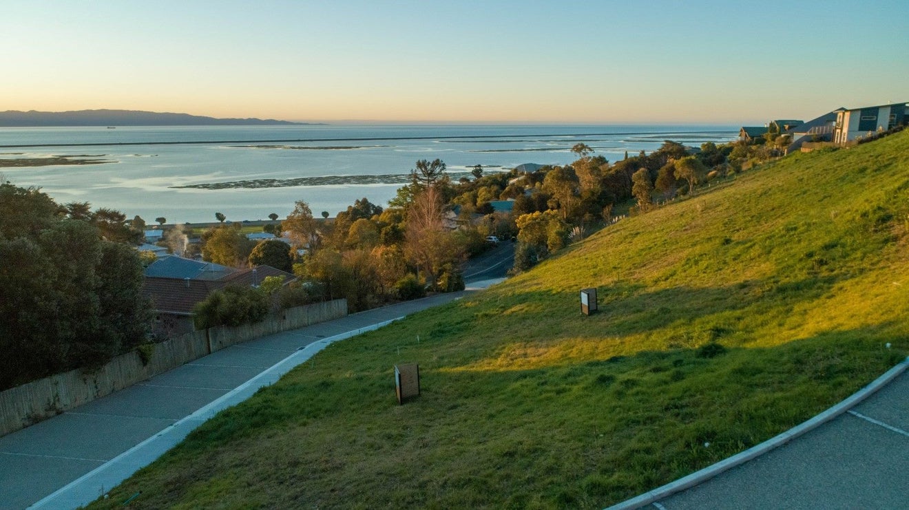 5 Chamerion Way, Atawhai, Nelson - Carousel 1