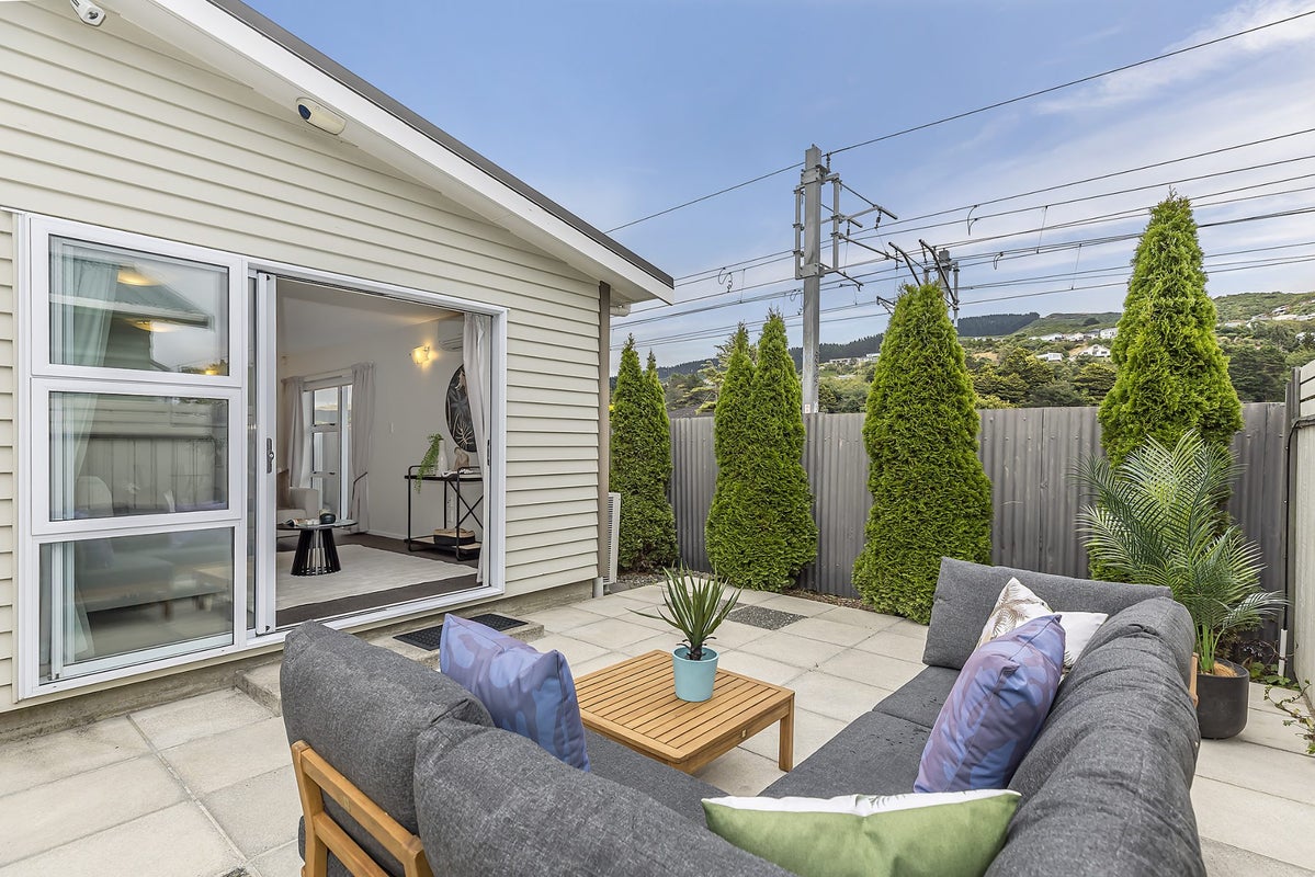 19B Hinau Street, Tawa, Wellington - Carousel 24