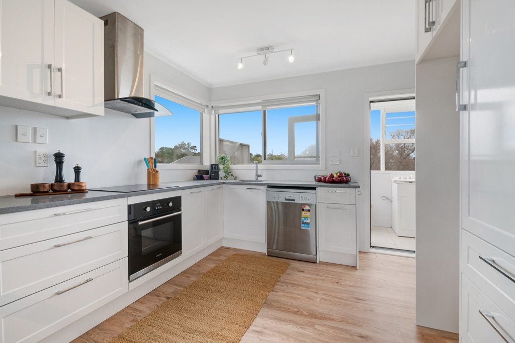 1/941 Whangaparaoa Road, Manly, Whangaparaoa - Carousel 2