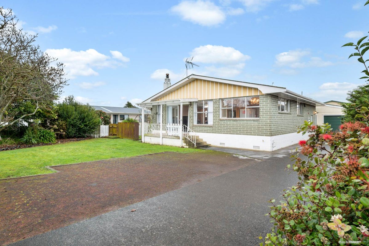 107 West Street, Pukekohe, Pukekohe - Carousel 2