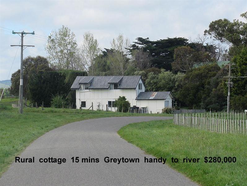 225 PAHAUTEA RD, FEATHERSTON - Carousel 2