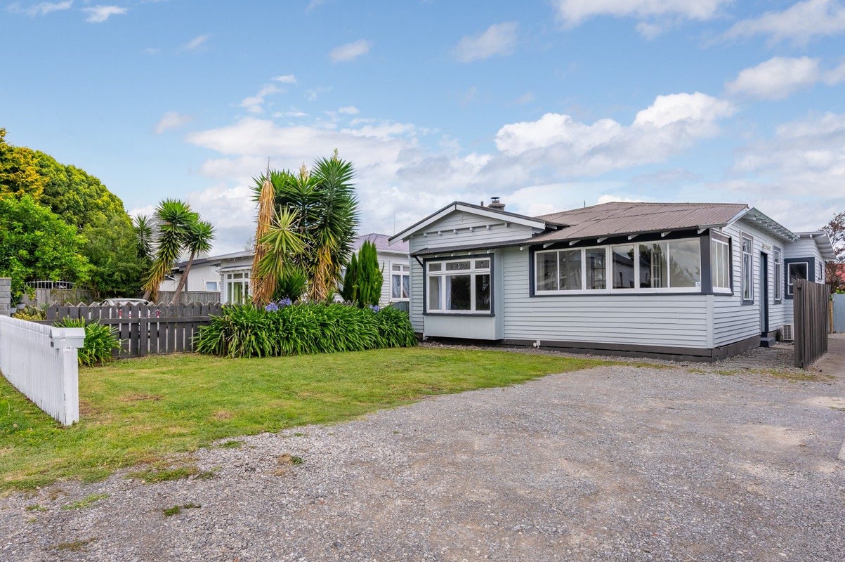 1106 Karamu Road North, Mayfair, Hastings - Carousel 1