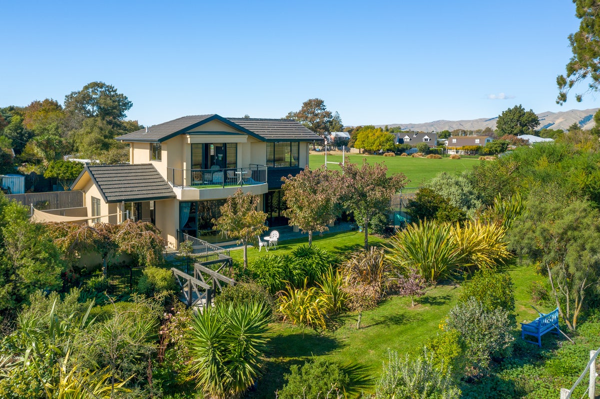 19A Grady Street, Mayfield, Blenheim - Carousel 1