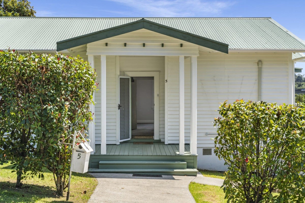 5 Neil Place, Gate Pa, Tauranga - Carousel 23
