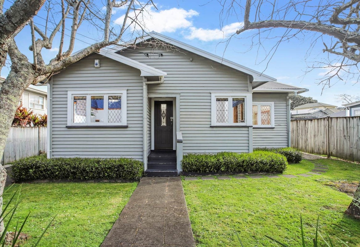 8 Hudson Street, Ellerslie, Auckland - Carousel 1