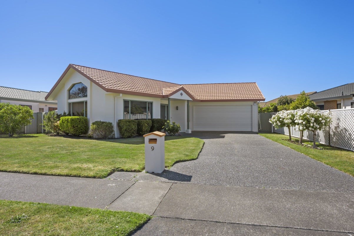 9 Beaufort Place, Taradale, Napier - Carousel 1