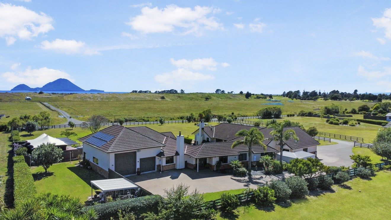 131 Aerodrome Road, Thornton, Whakatane - Carousel 2