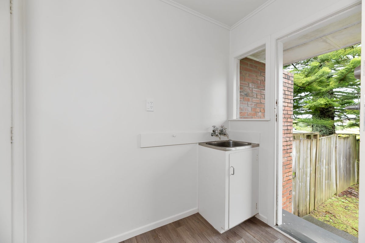 3/104 Titirangi Road, New Lynn, Auckland - Carousel 16