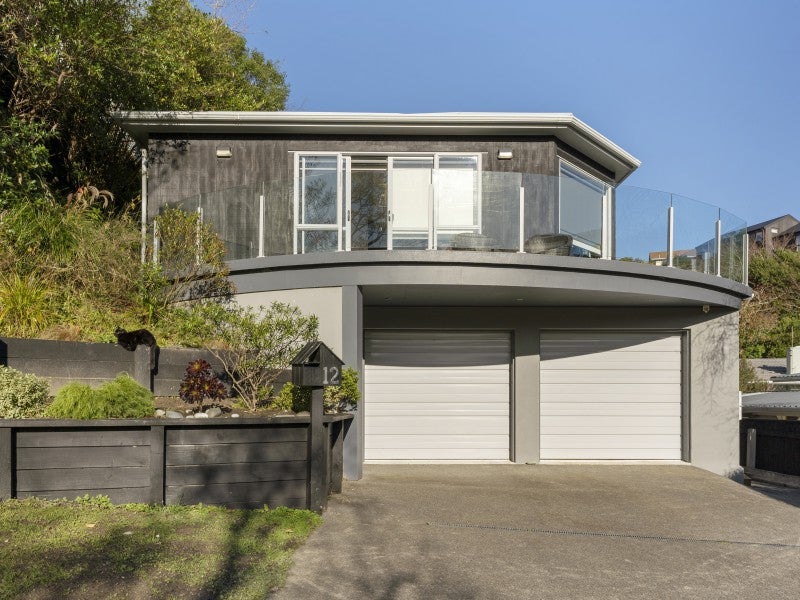12 Silverbirch Grove, Churton Park, Wellington - Carousel 1