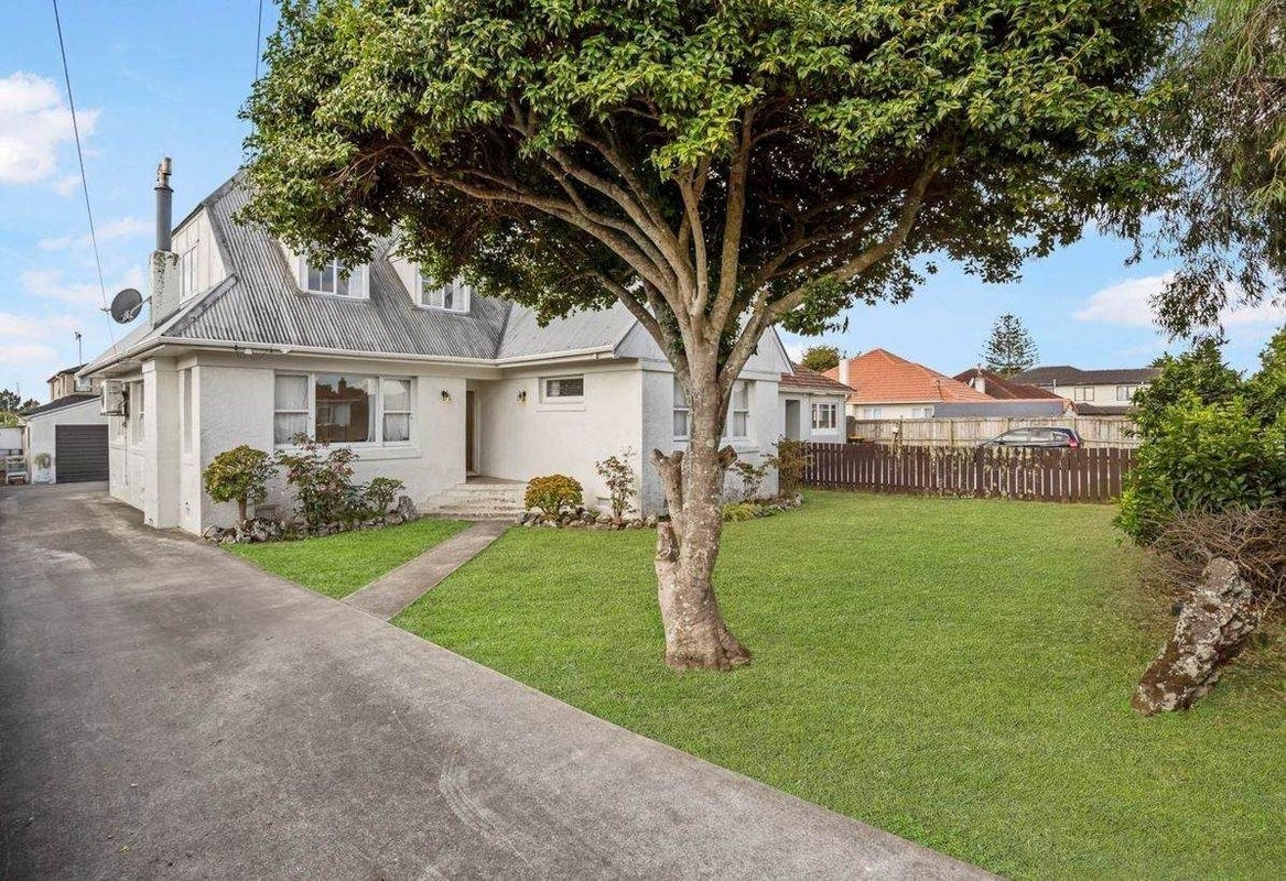 6 Hamilton Road, Papatoetoe, Auckland - Carousel 1