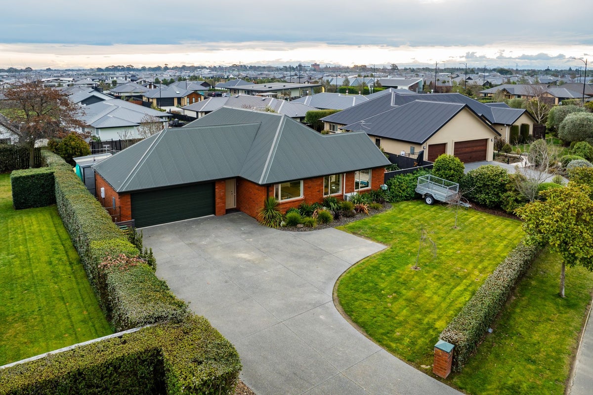 206 Southfield Drive, Lincoln, Lincoln - Carousel 2