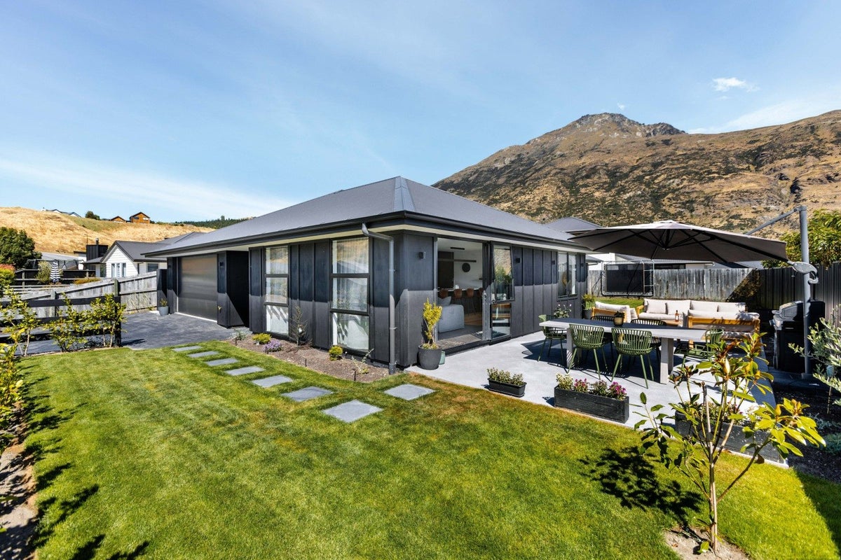 83 Stalker Road, Lower Shotover, Queenstown - Carousel 1