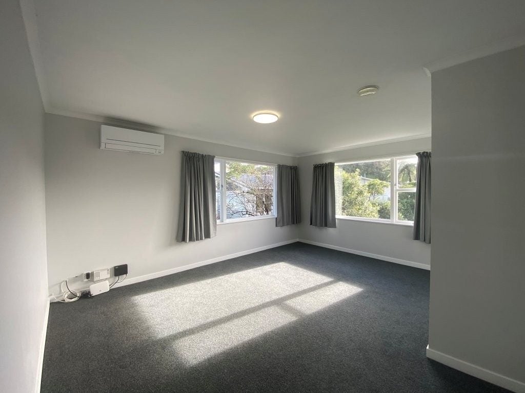179 Newlands Road, Newlands, Wellington - Carousel 2
