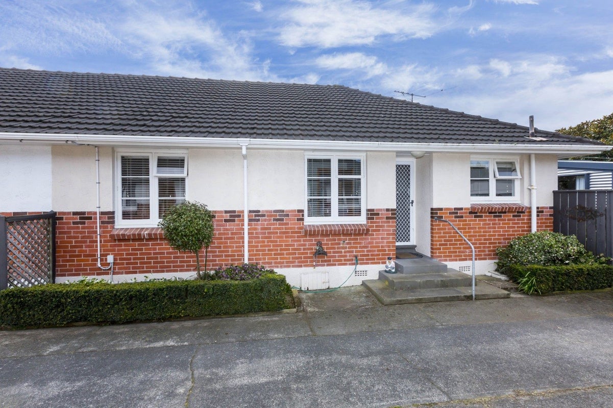 3/62 Gibbons Street, Ebdentown, Upper Hutt - Carousel 1
