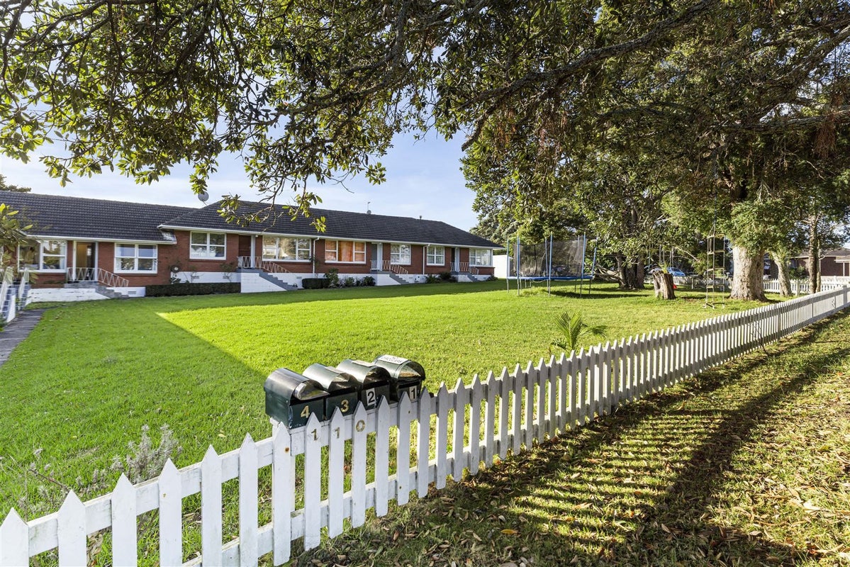 4/110 East Coast Road, Forrest Hill, Auckland - Carousel 1