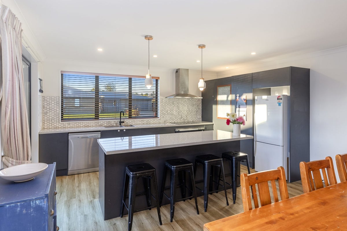 8 Walter Place, Kirwee - Carousel 29
