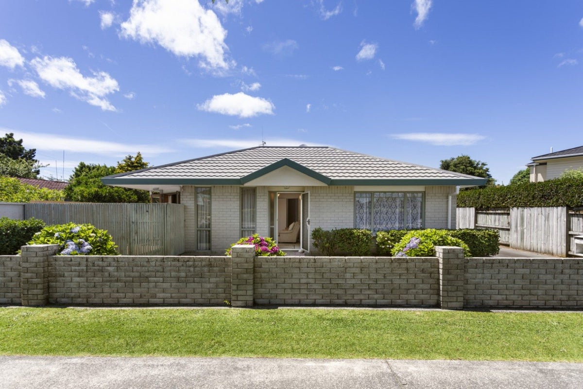 1392A Cameron Road, Greerton, Tauranga - Carousel 1