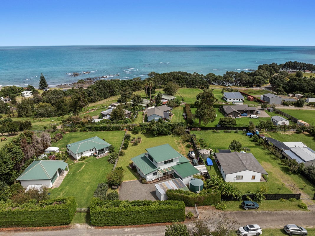 20 Parekura Hei Road, Te Kaha, Te Kaha - Carousel 2