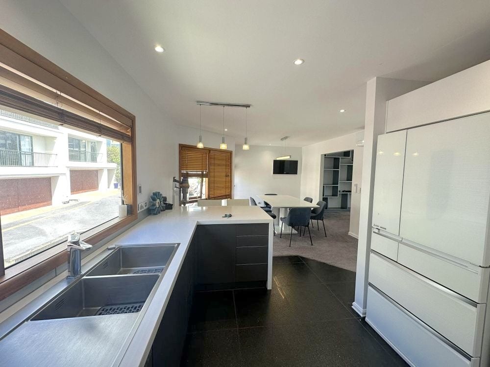 5/22 Oriental Terrace, Oriental Bay, Wellington - Carousel 2