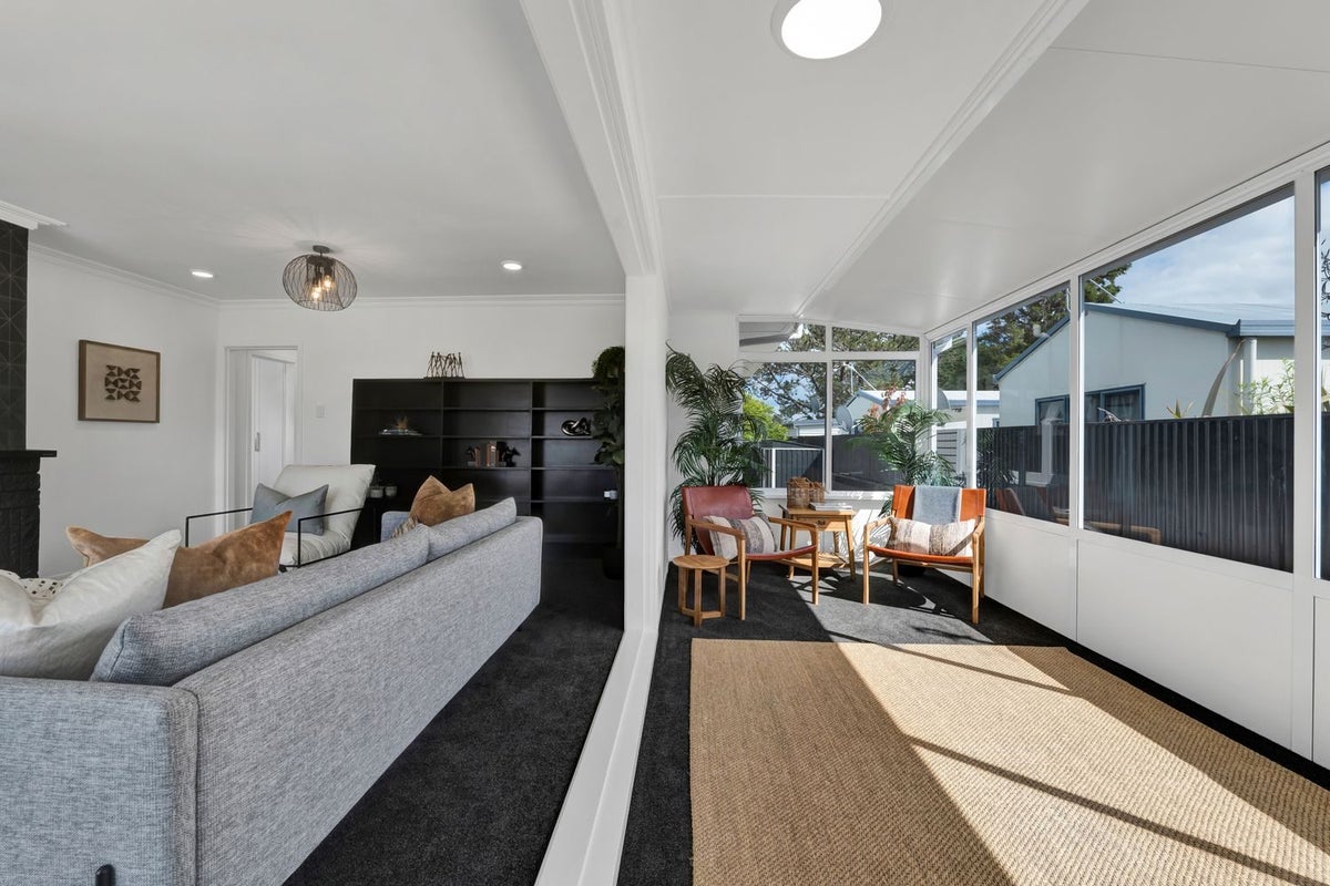458 Carrington Street, Upper Vogeltown, New Plymouth - Carousel 1
