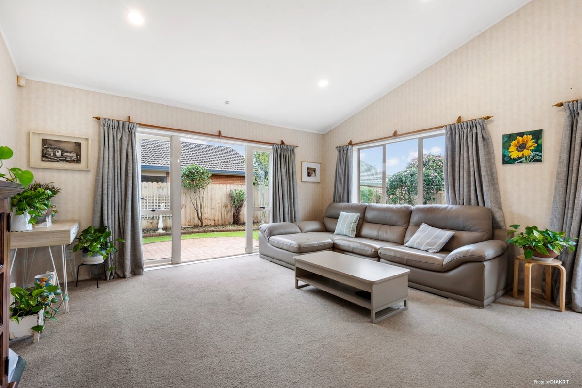 40 Sheriff Place, Randwick Park, Auckland - Carousel 2