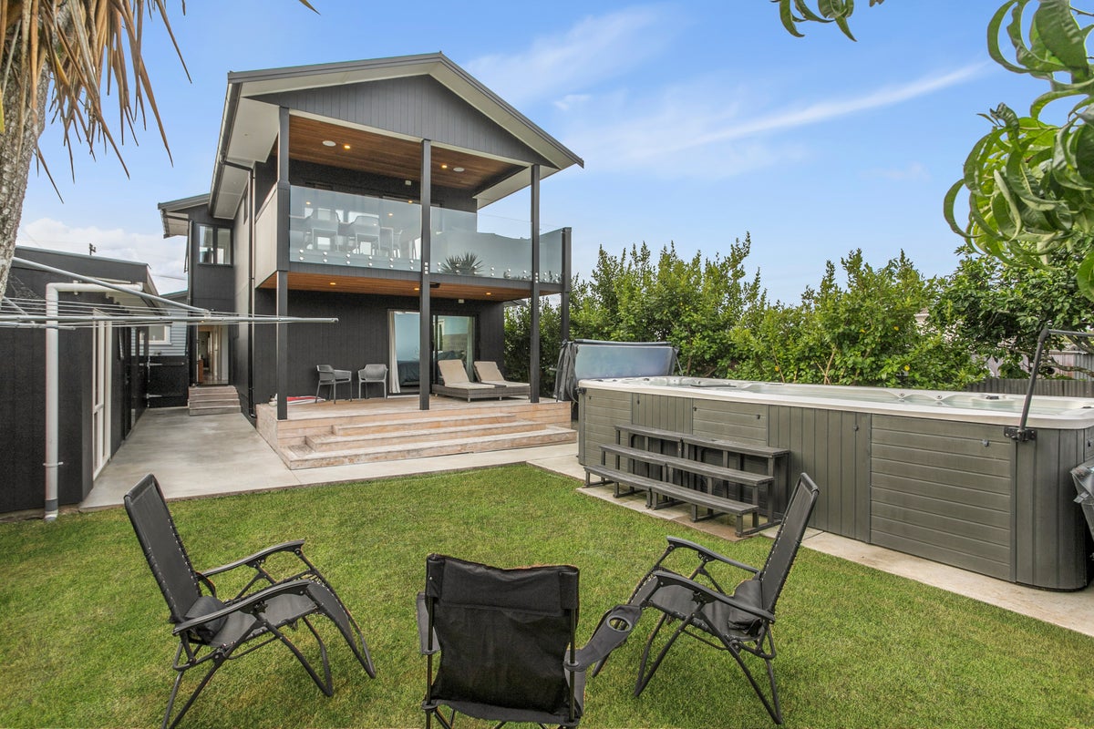 18 House Avenue, Mangere Bridge, Auckland - Carousel 2