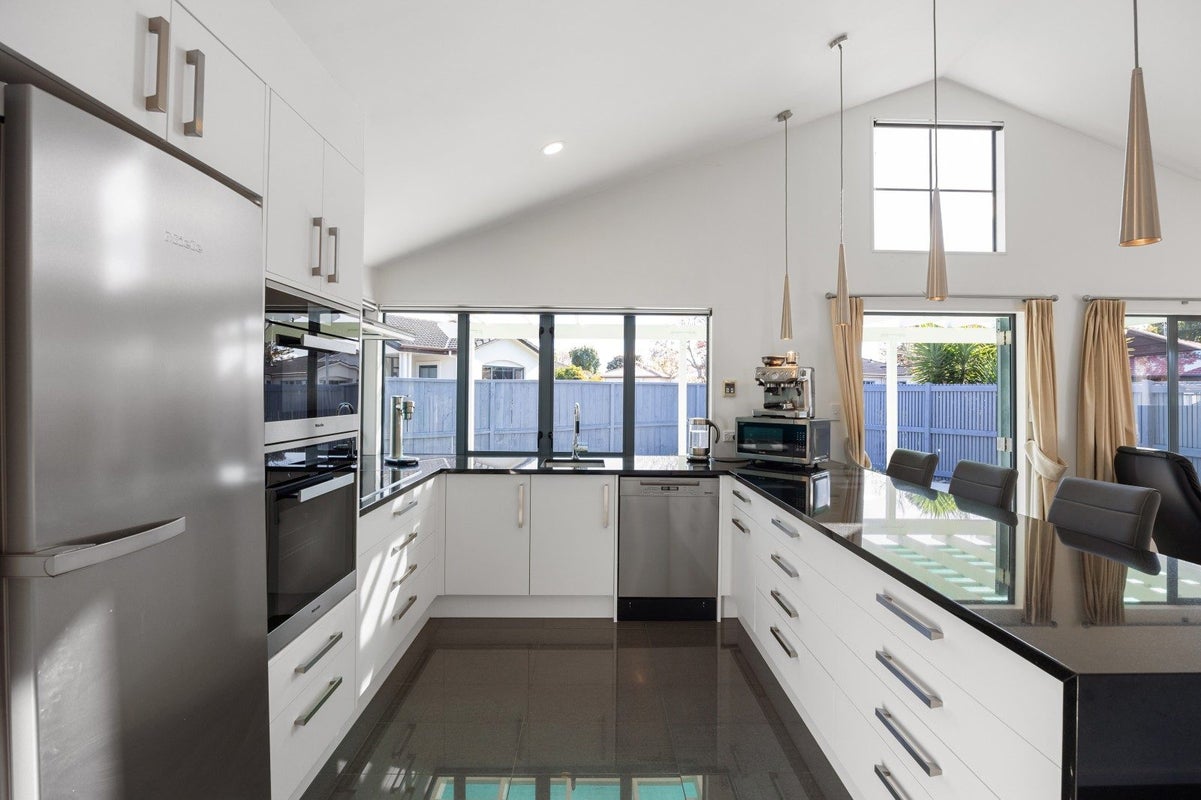3 Gallery Grove, Flagstaff, Hamilton - Carousel 1