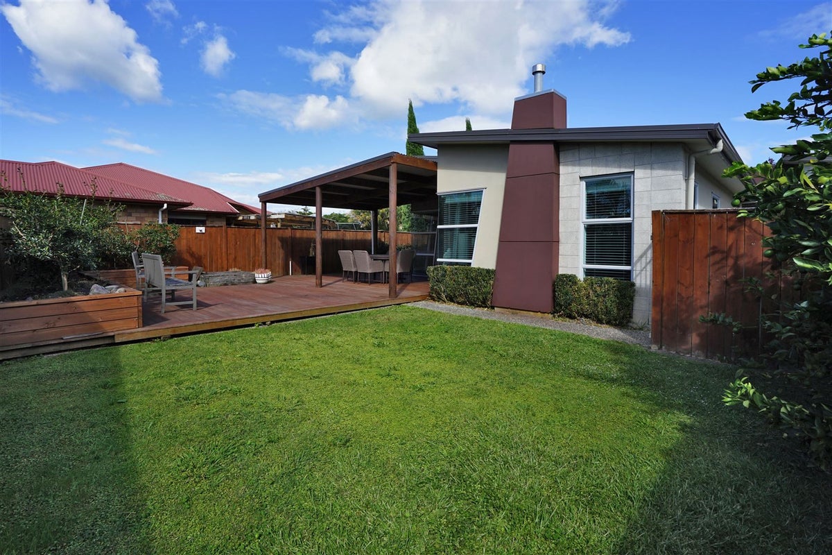 14 Miers Glade, Rototuna North, Hamilton - Carousel 24