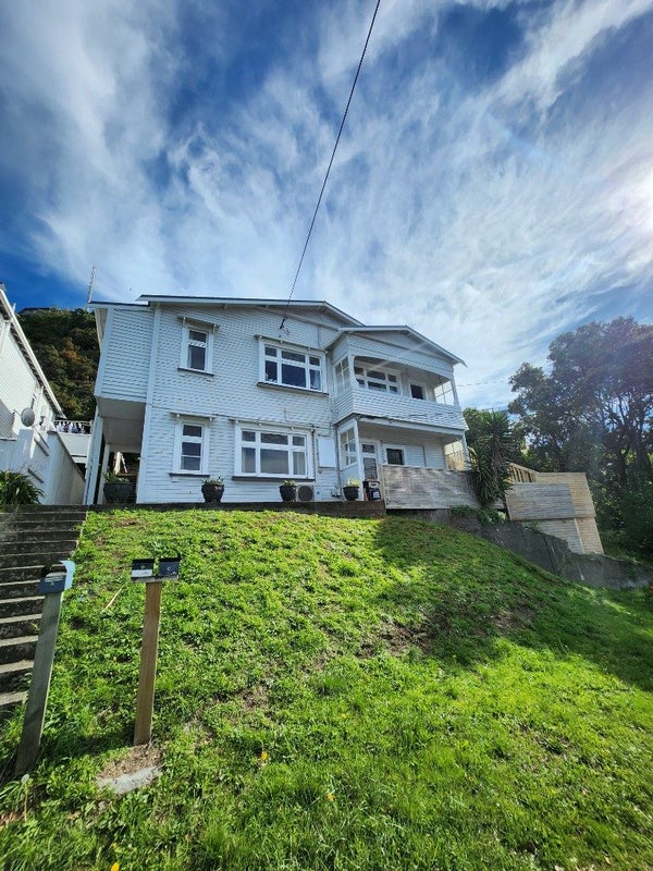 46 Queen Charlotte Drive, Aotea, Porirua - Carousel 1