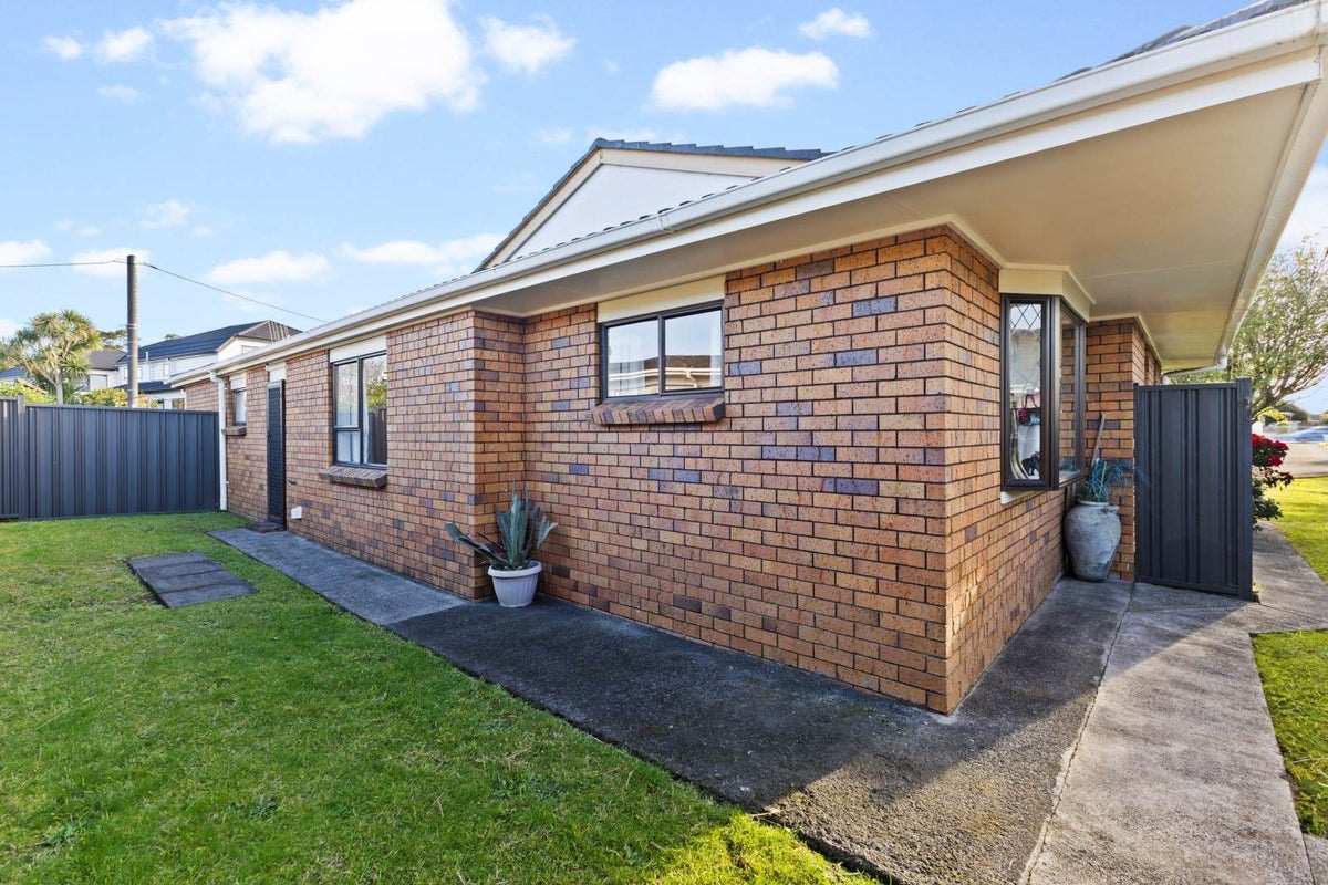 3/111 Kolmar Road, Papatoetoe, Manukau City, Auckland - Carousel 17