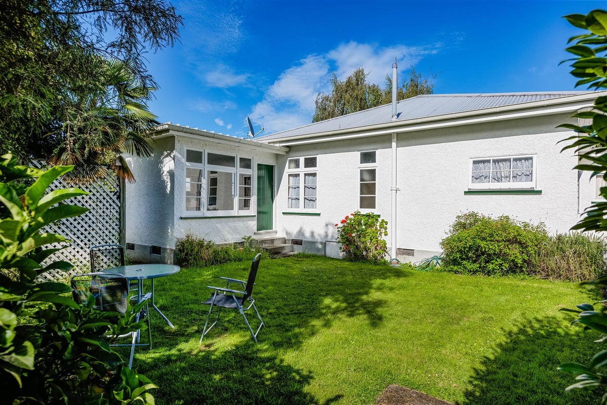 2 Lansdowne Crescent, Lansdowne, Masterton - Carousel 19