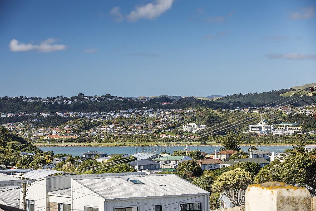 16 Tuki Street, Titahi Bay, Porirua - Carousel 2