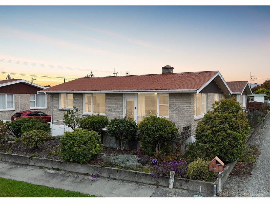 2 Hillsden Place, Glenwood, Timaru - Carousel 1