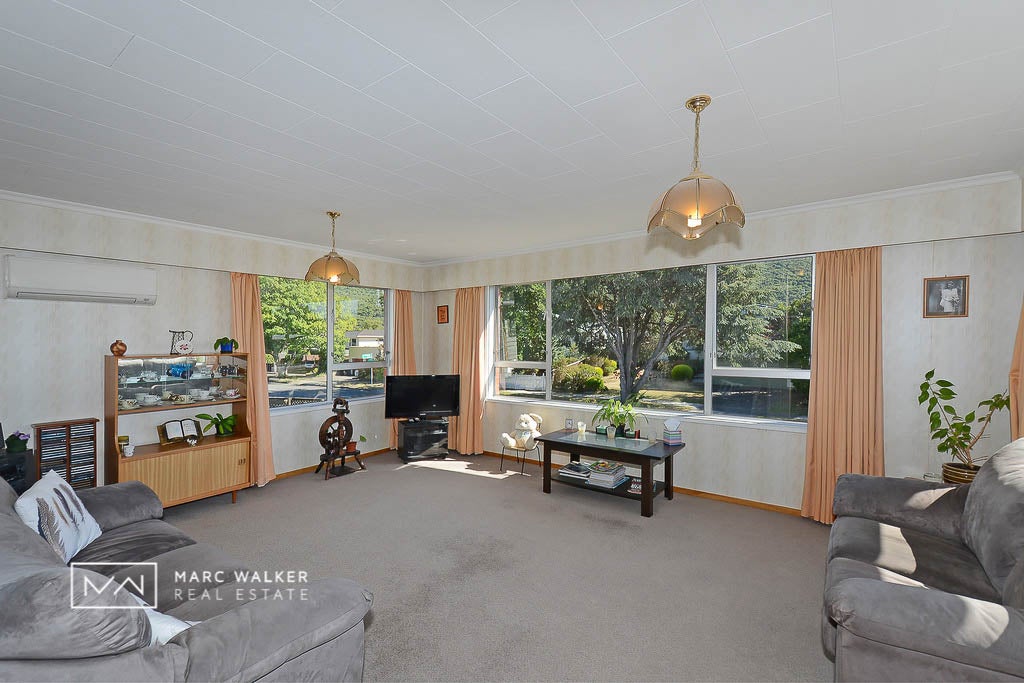 36 Pasadena Crescent, Totara Park, Upper Hutt - Carousel 2