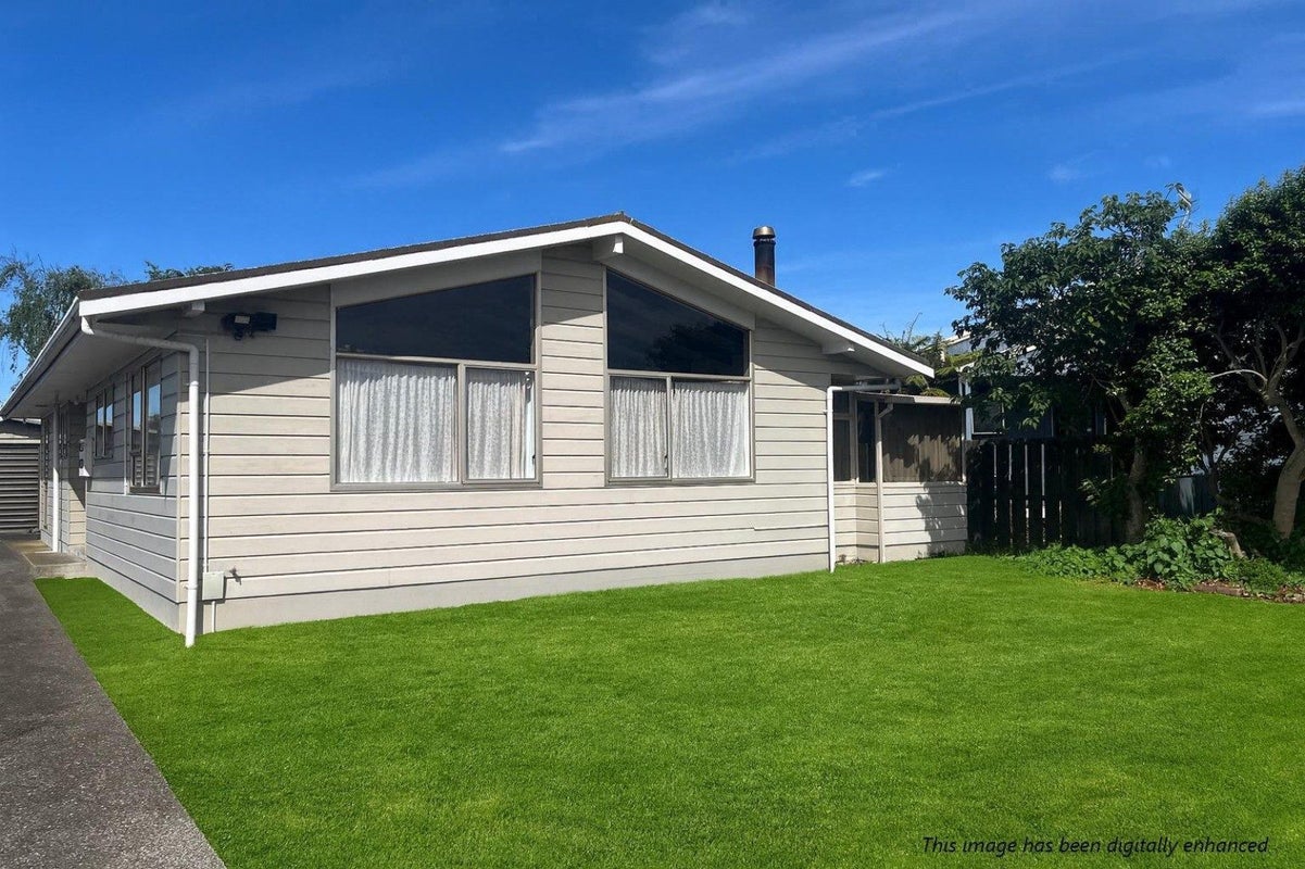 27 Exeter Crescent, Springvale, Whanganui - Carousel 1