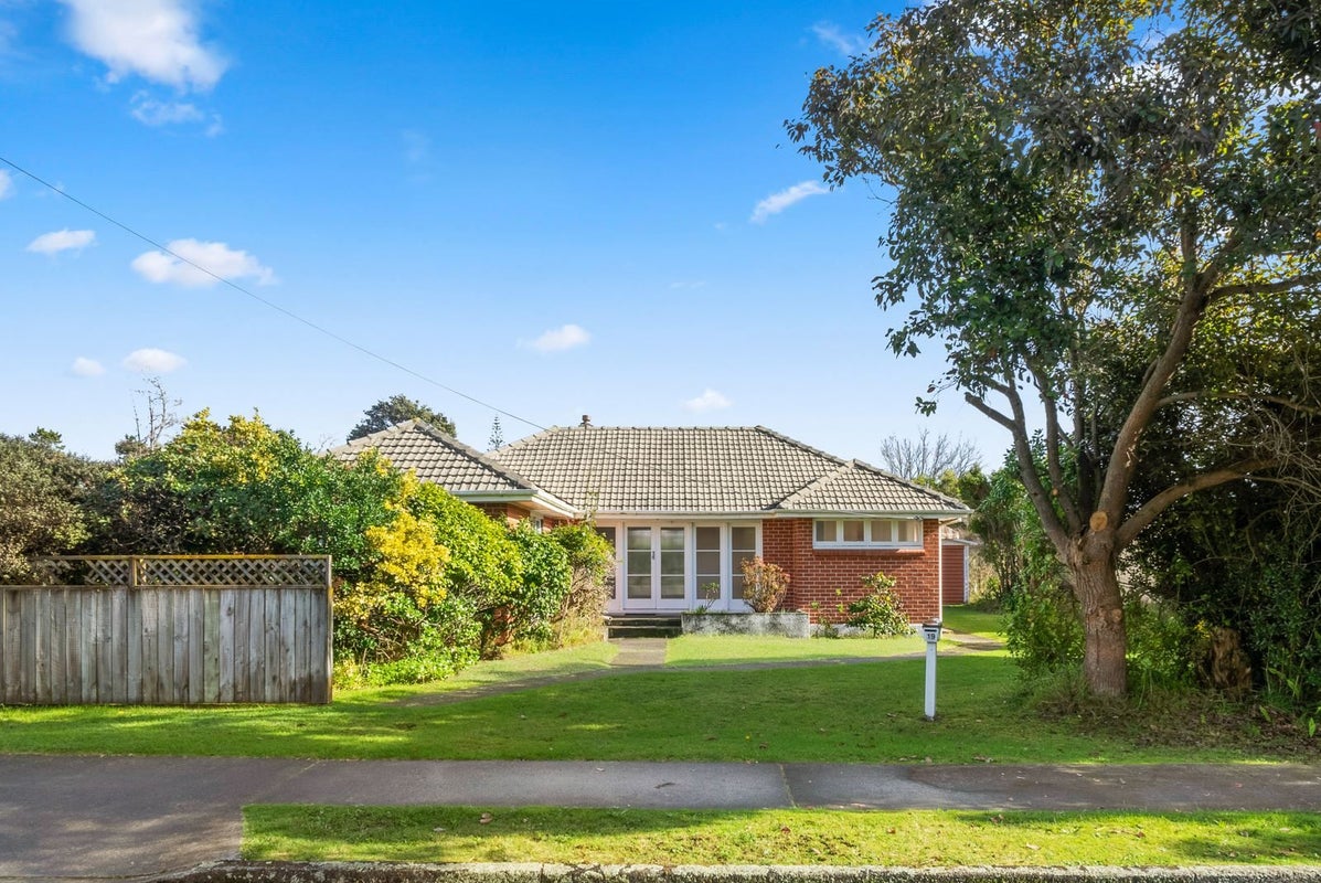 19 Mahoe Street, Otaki Beach, Otaki - Carousel 1