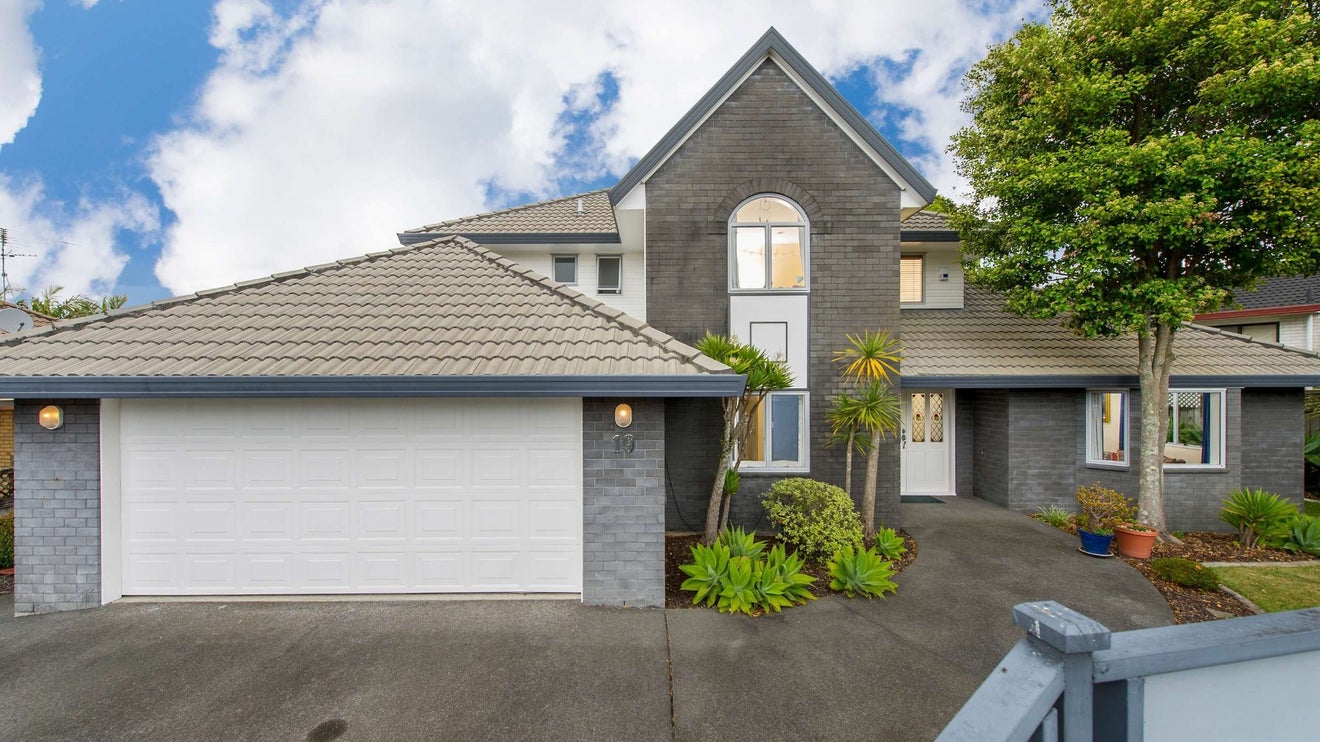 19 Alicia Road, Somerville, Auckland - Carousel 1
