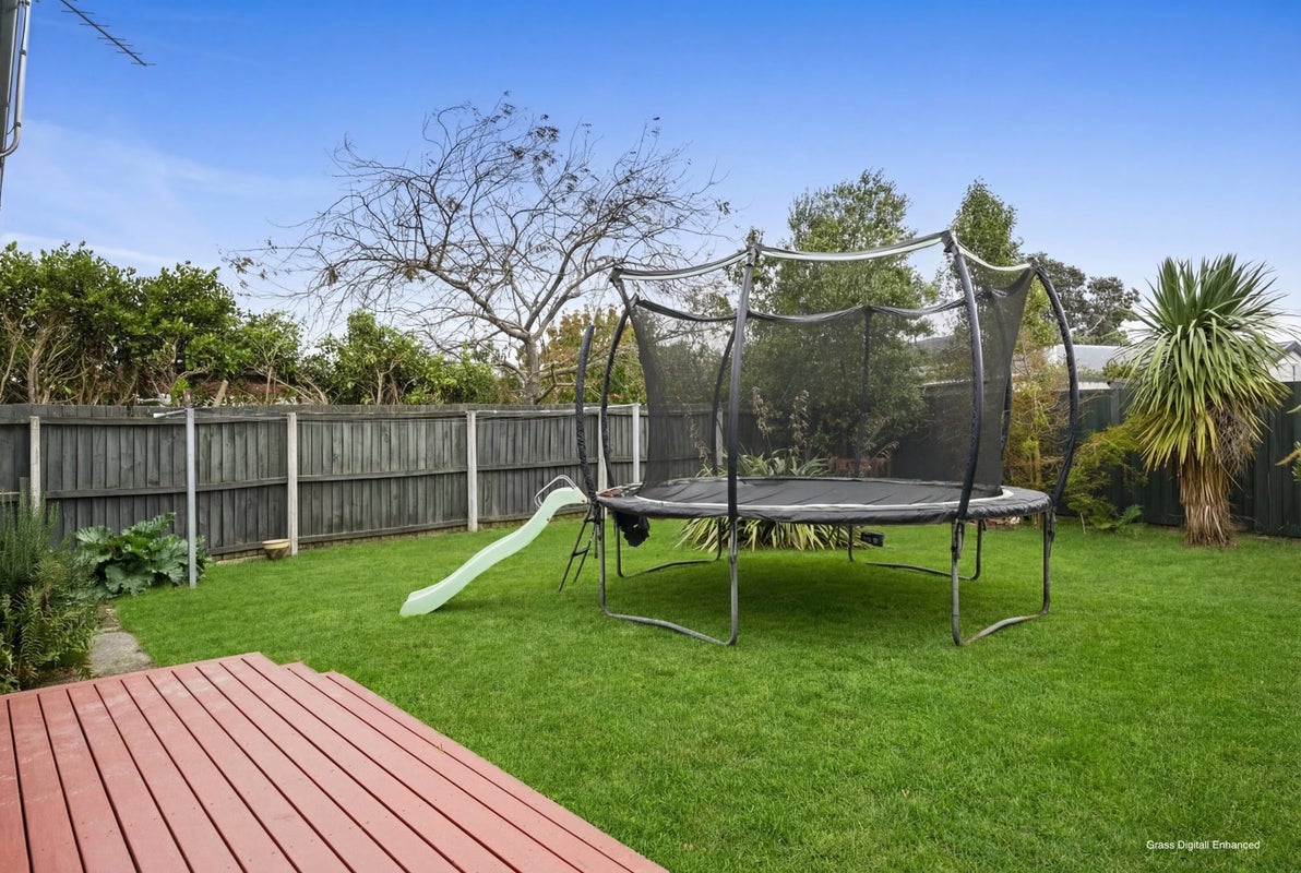 29 Ingrid Street, Parklands, Christchurch - Carousel 12