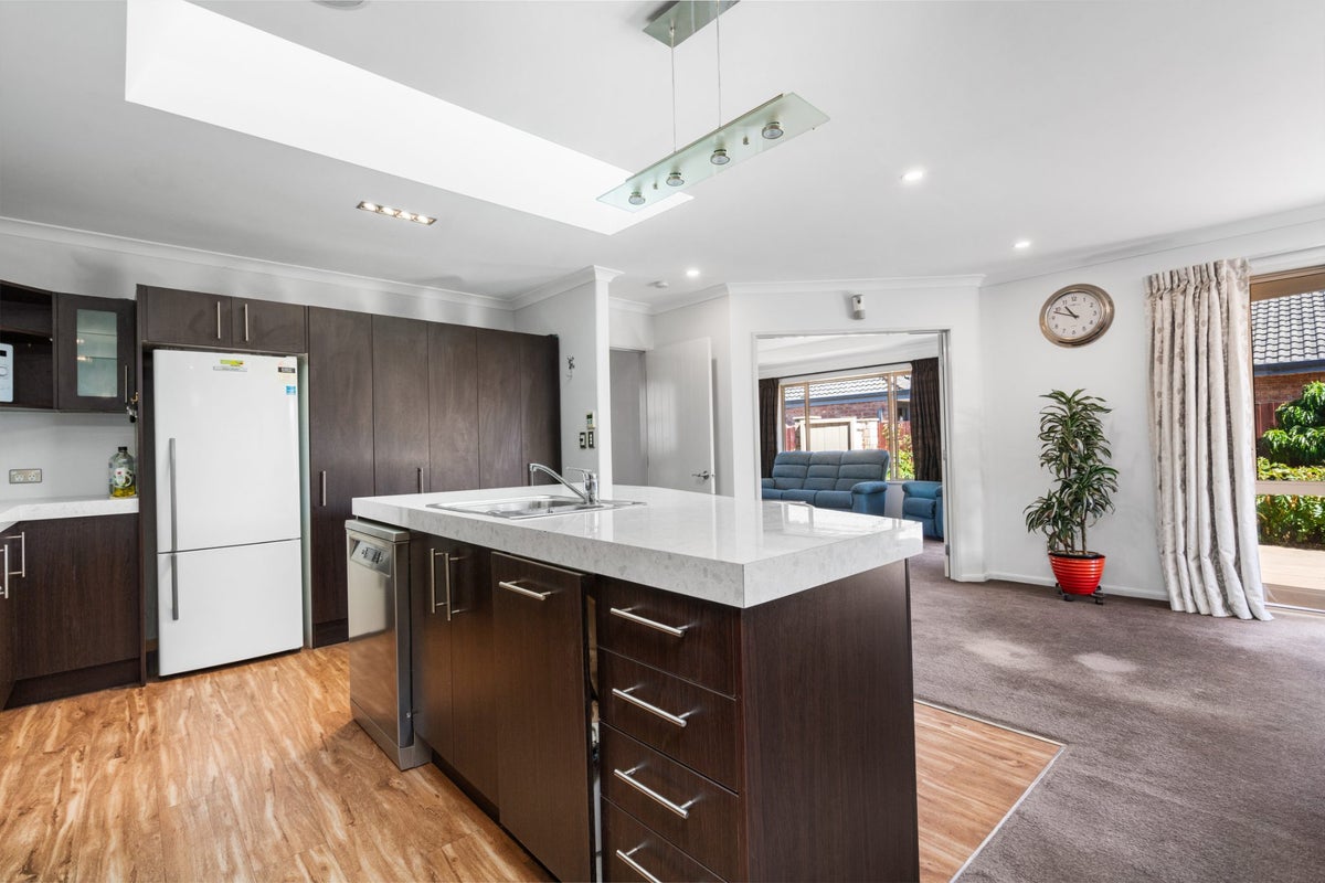 76 Puhara Avenue, Parklands, Christchurch - Carousel 2