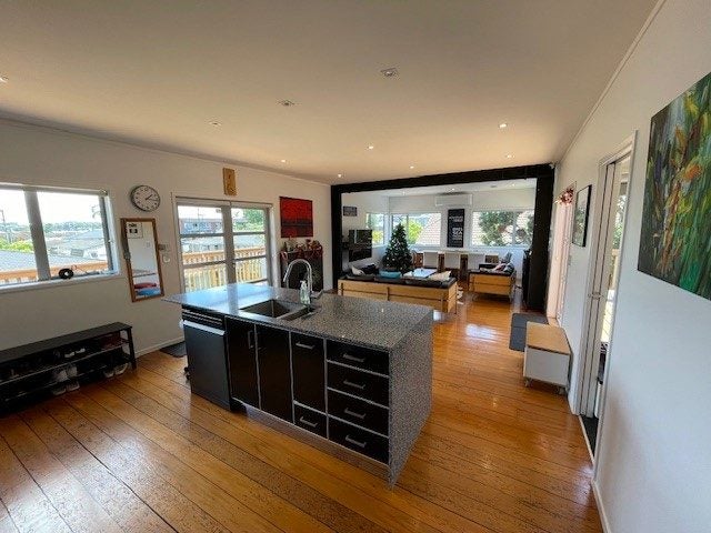 1/20 Bracken Avenue, Epsom, Auckland - Carousel 17