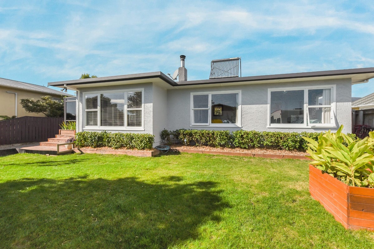 20 Derby Street, Stoke, Nelson - Carousel 1