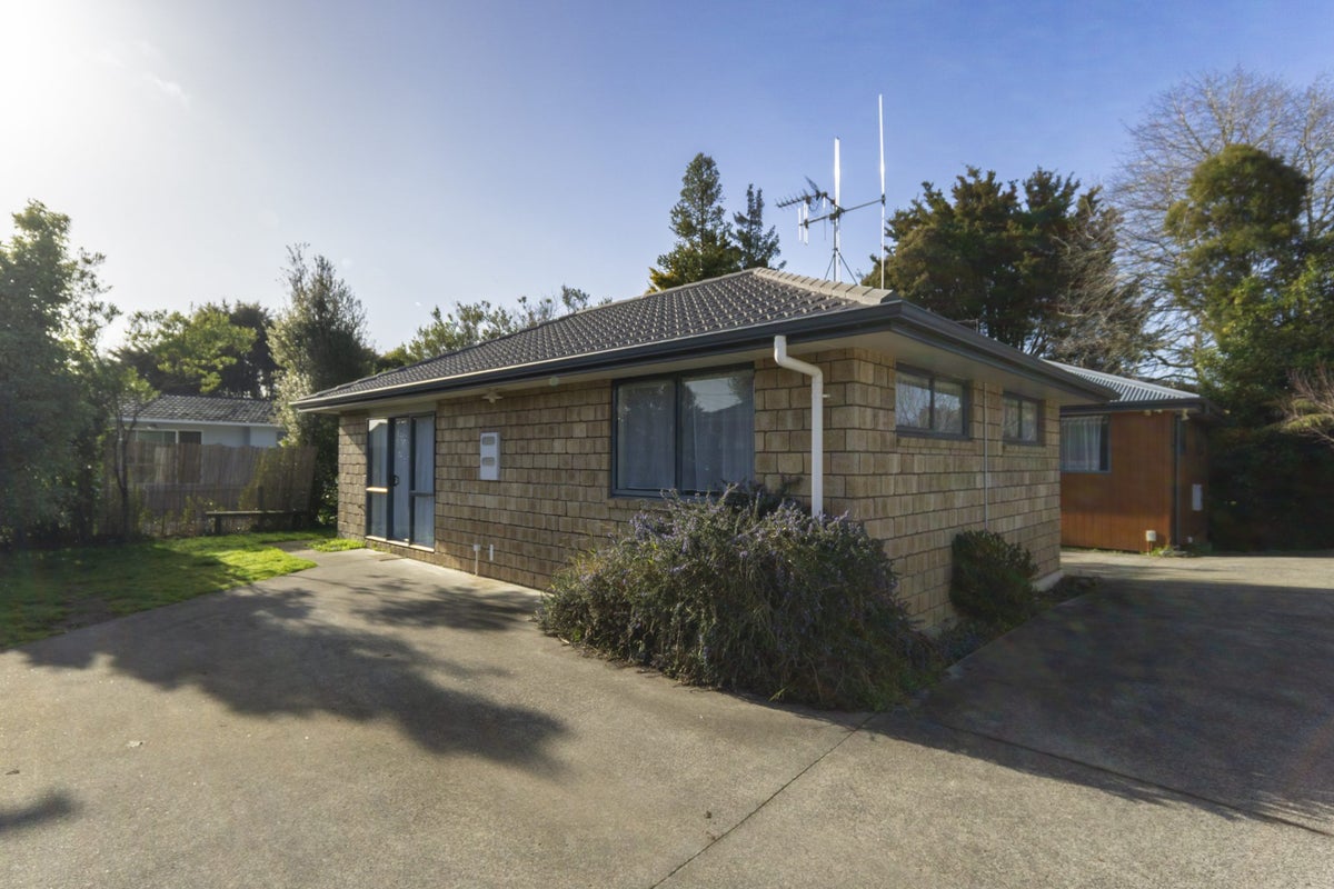 22B Bruce Avenue, Glenview, Hamilton, Waikato - Carousel 1