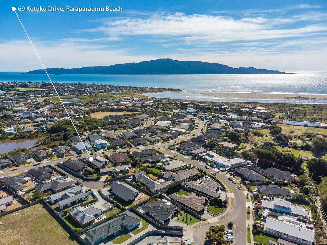 69 Kotuku Drive, Paraparaumu Beach, Paraparaumu - Carousel 21