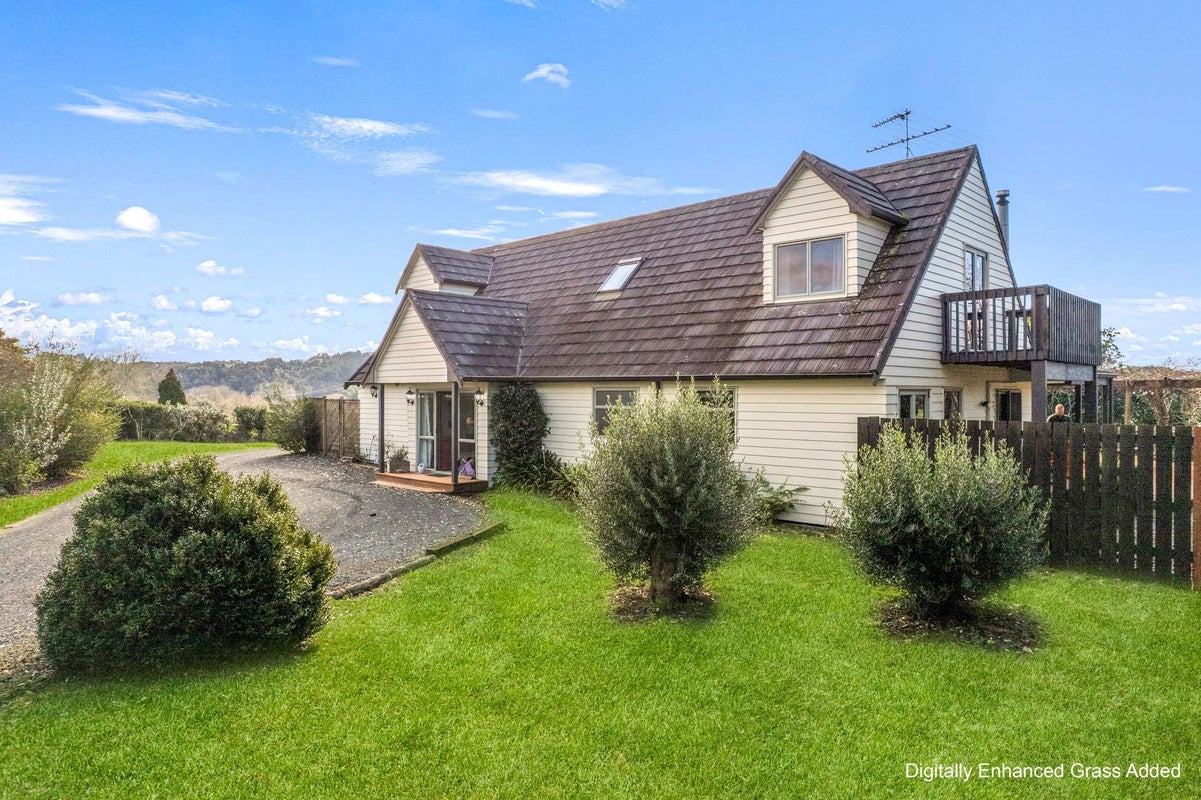 162 White Road, Papakura - Carousel 2
