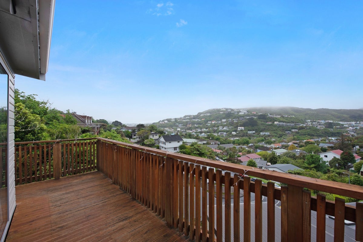 29B Thurleigh Grove, Karori, Wellington - Carousel 2