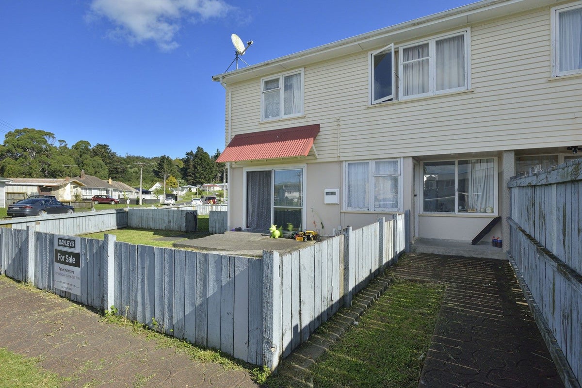 1 Oxford Street, Kaiti, Gisborne - Carousel 2