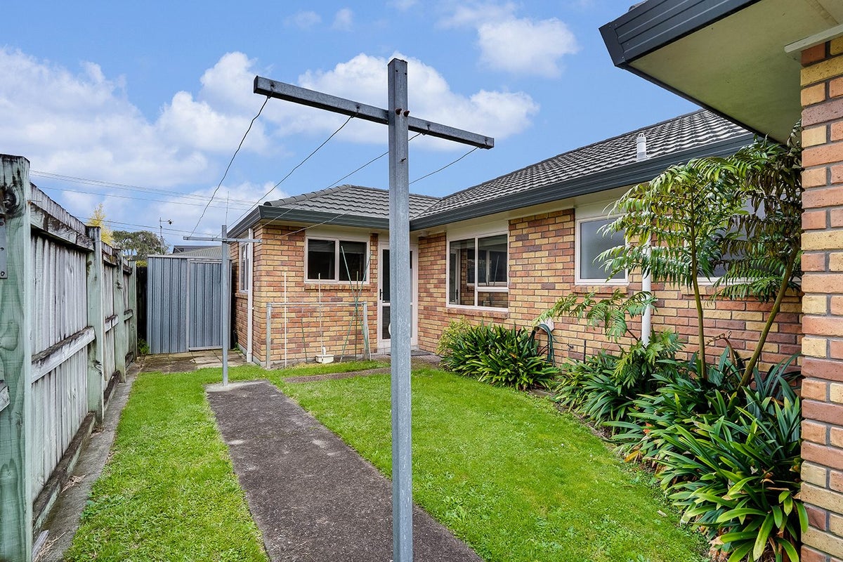 41 Dalgliesh Avenue, Forest Lake, Hamilton - Carousel 2