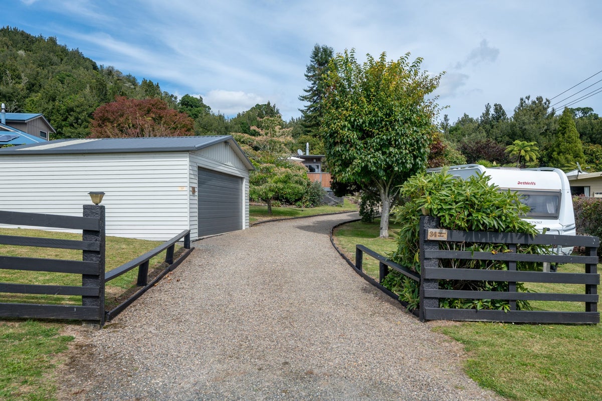 34 Oxford Road, Lake Rotoma - Carousel 1