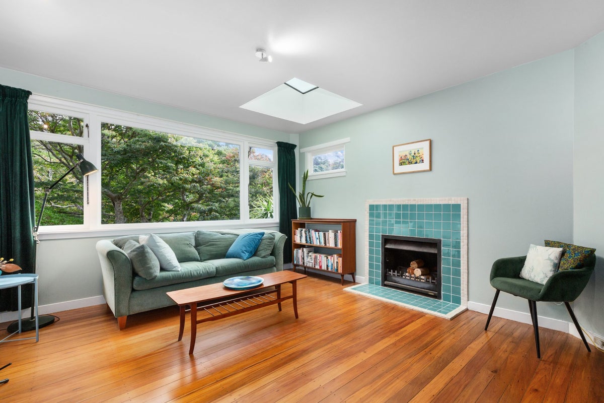 70 Curtis Street, Northland, Wellington - Carousel 1