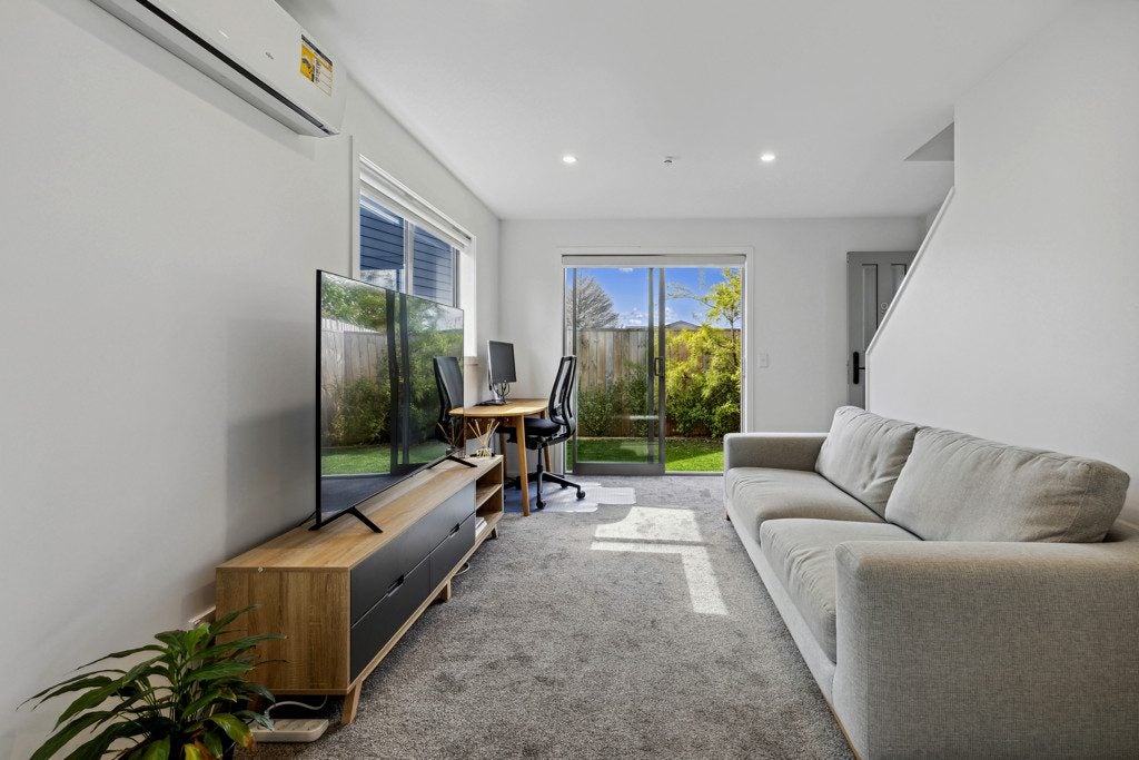 9/22 Denver Avenue, Sunnyvale, Auckland - Carousel 1